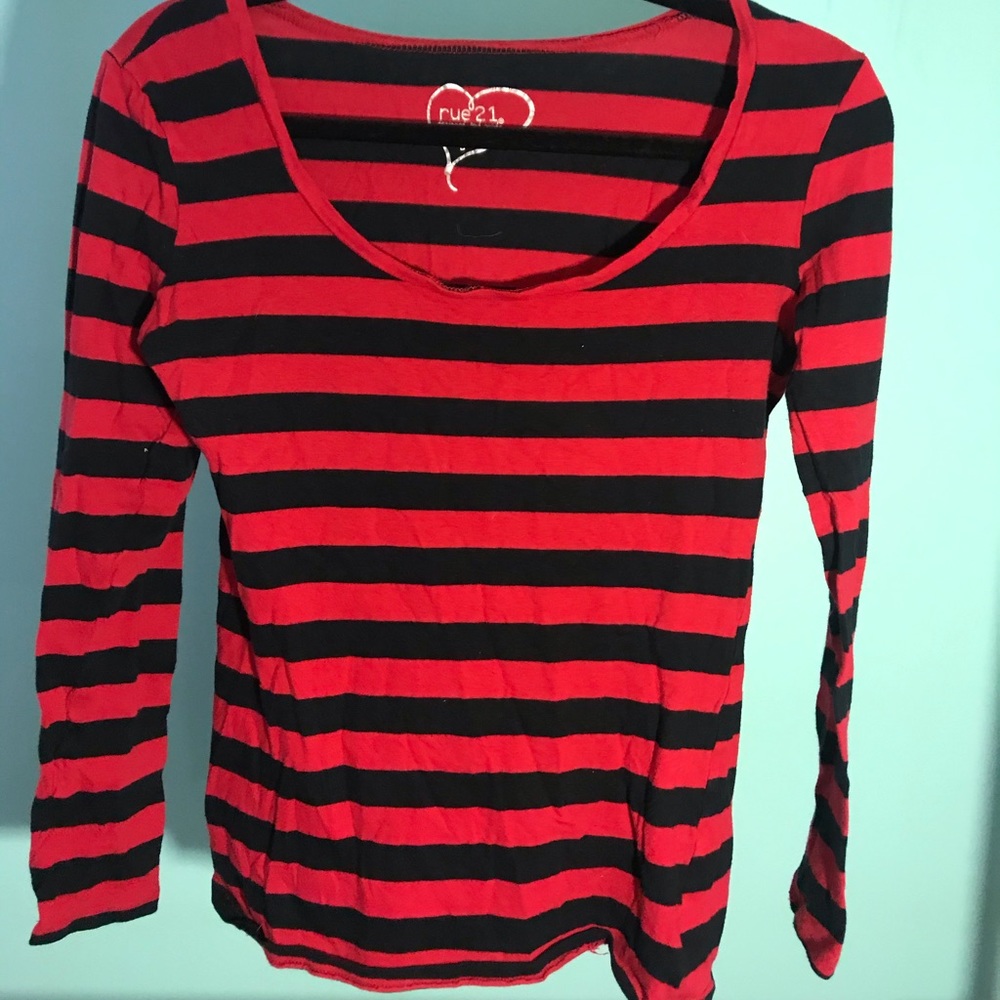 Red and black striped long sleeve shirt 💙